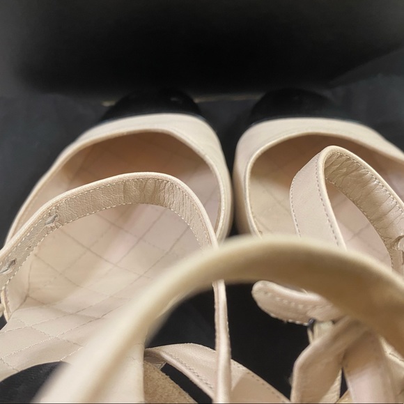 🆕 Chanel two tone strappy heels 💃 - Picture 6 of 9